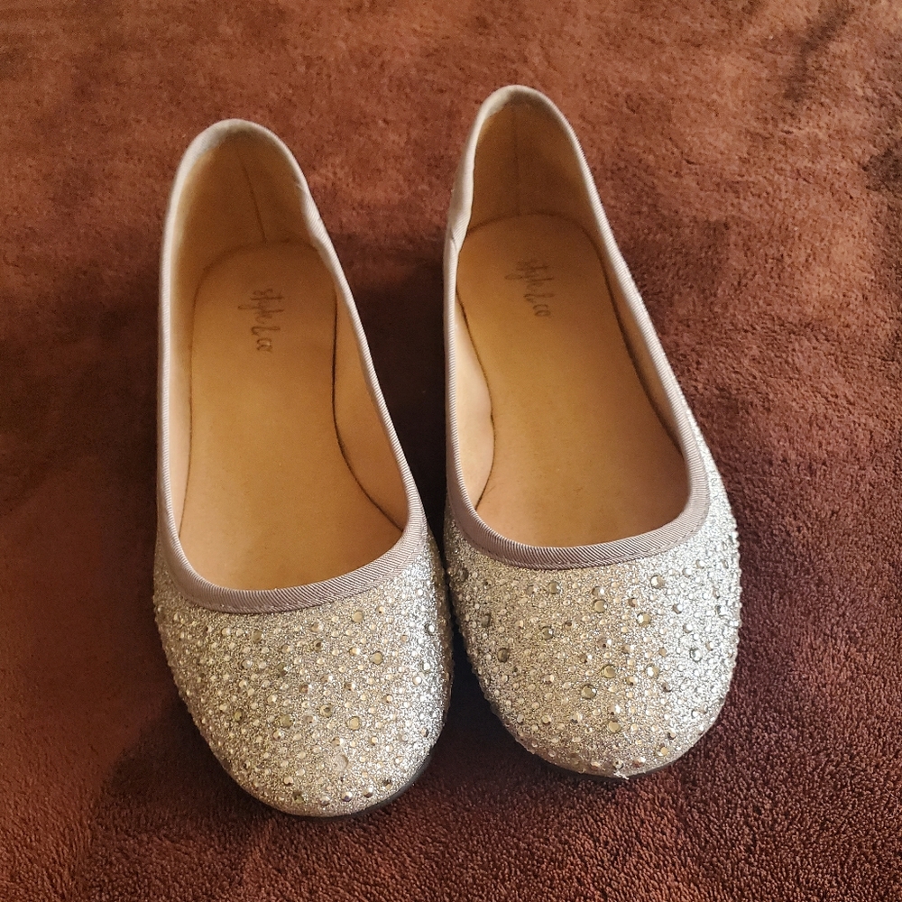 Style & Co Silver/Gray Ballet Flats
